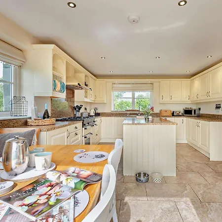 4 Bed In Ennerdale Bridge Sz308 *